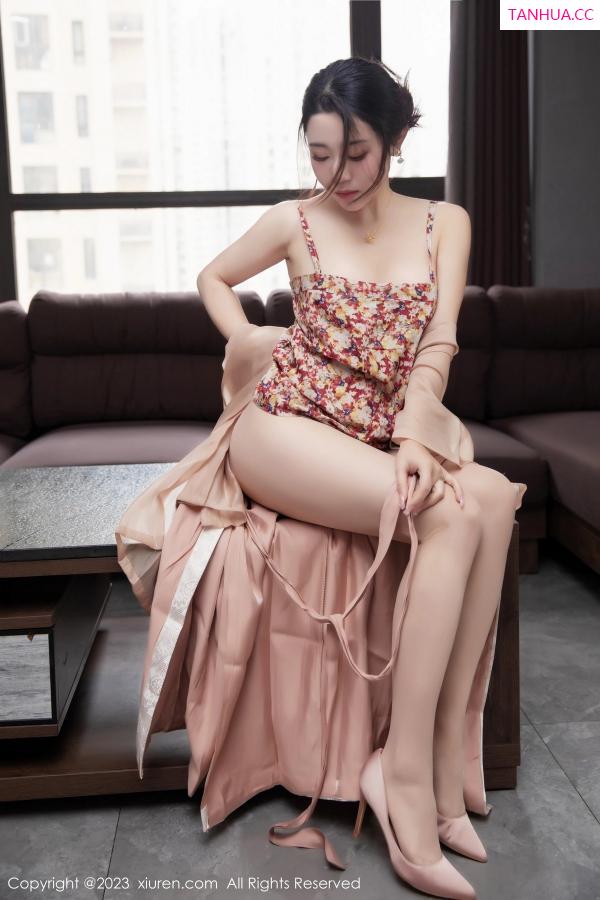  [XiuRen]高清写真图 2023.03.23 No.6457 严利娅Yuliya 汉服美臀第72张图片